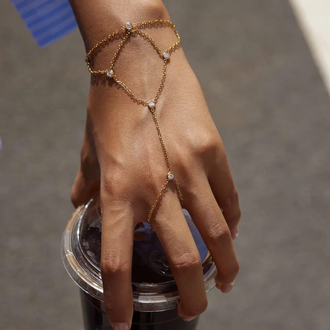 It Girl Constellation Hand Chain