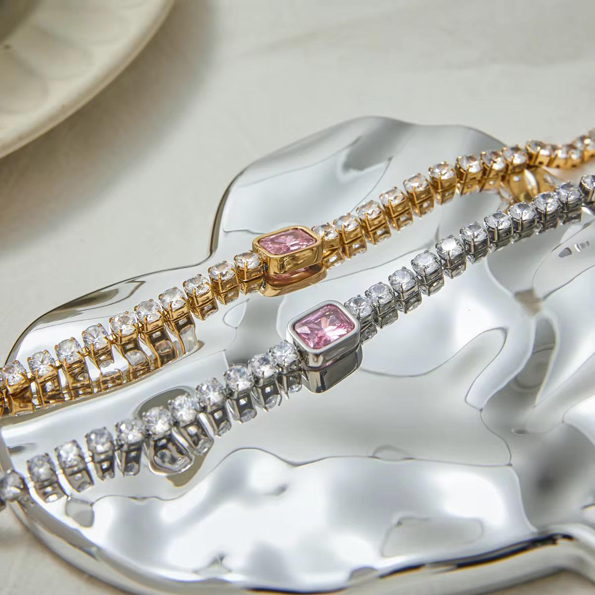 Luxe Solitaire Bracelet