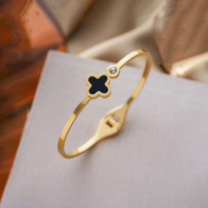 Clover Band Bracelet