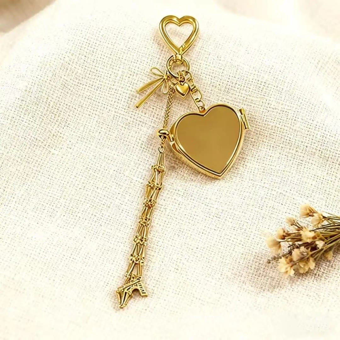 It-Girl Lip charm