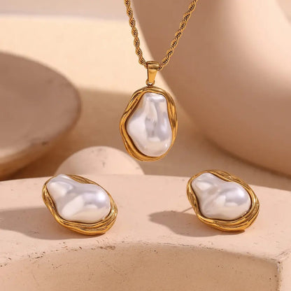 Classic Pearl Drop Necklace