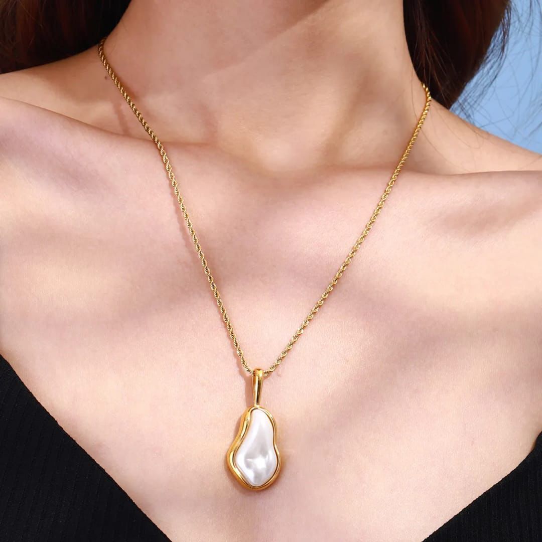 Classic Pearl Drop Necklace