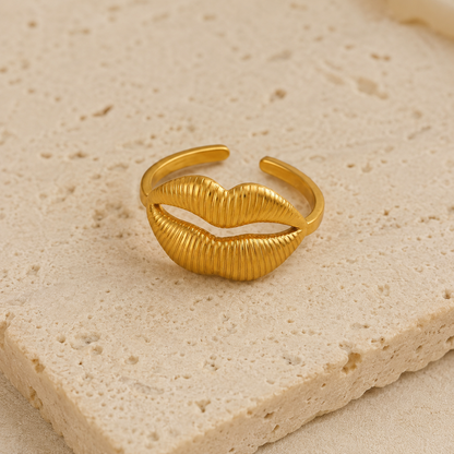 Lippy Ring