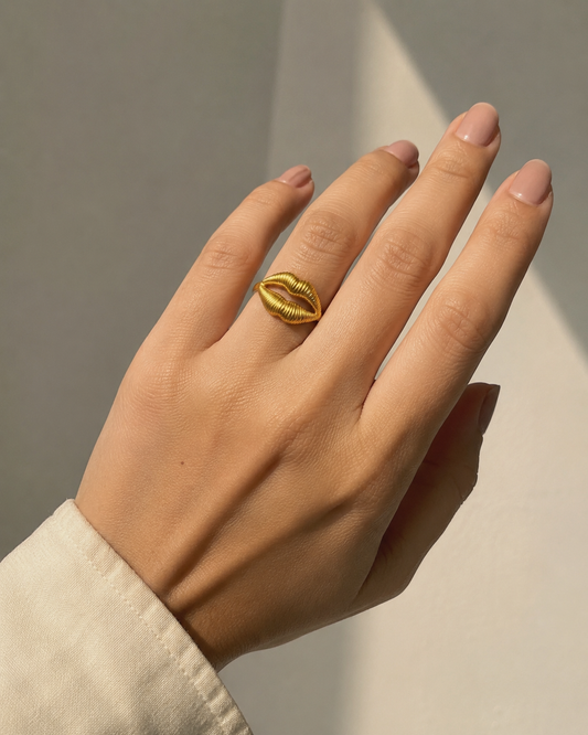 Lippy Ring