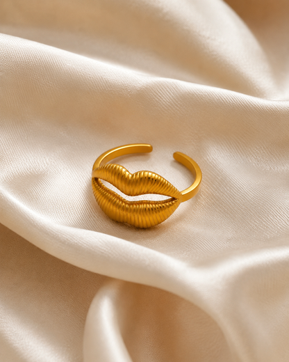 Lippy Ring