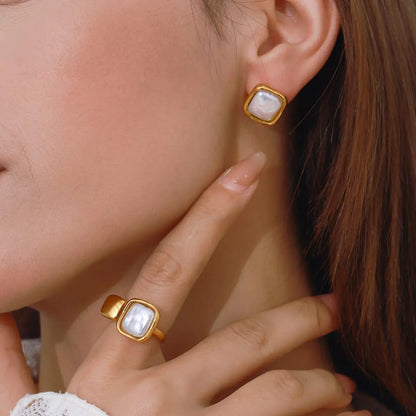 Pearl Orbit Ring
