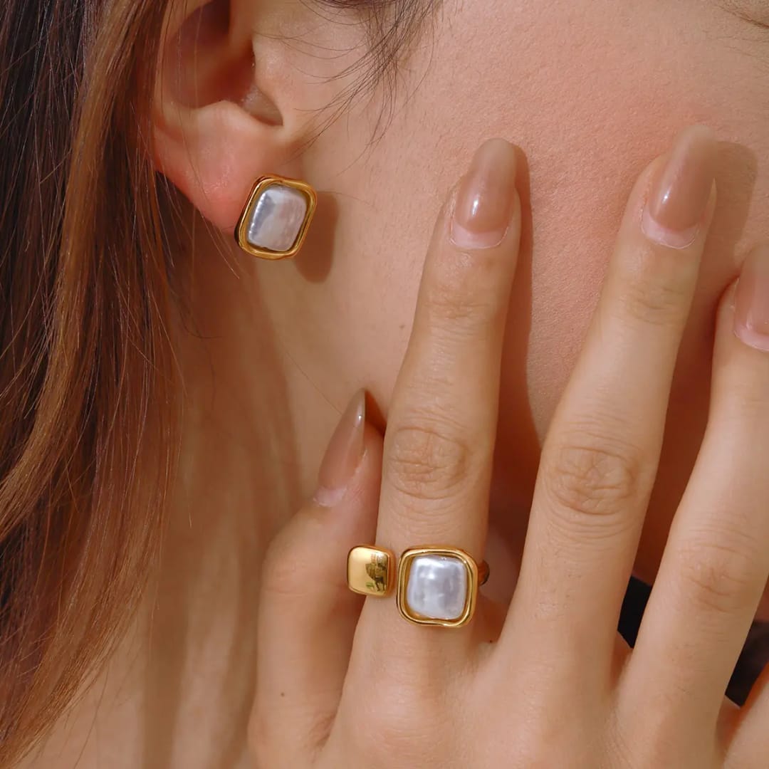 Pearl Orbit Ring