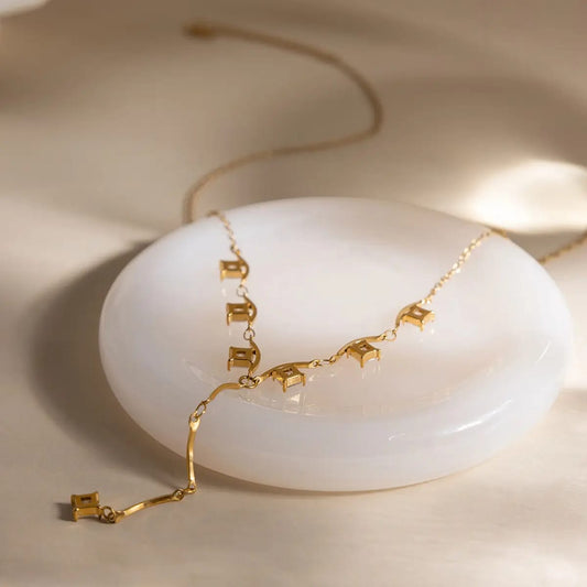 Nova Lariat Necklace