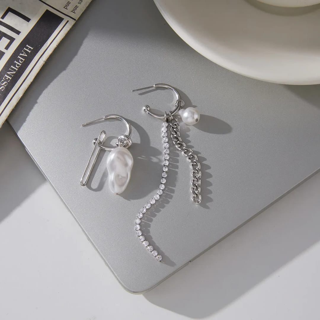 Split Pearl Drip Earrings